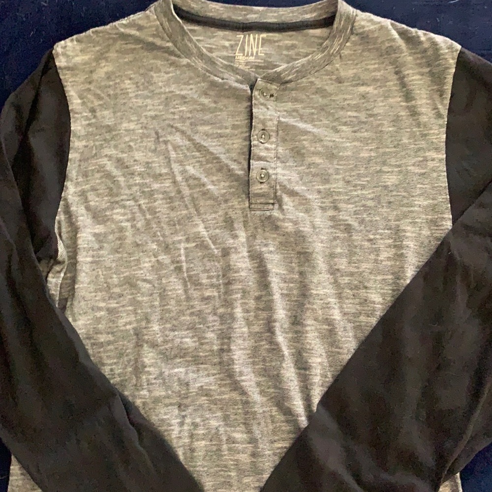 Men’s long sleeve shirt black and grey